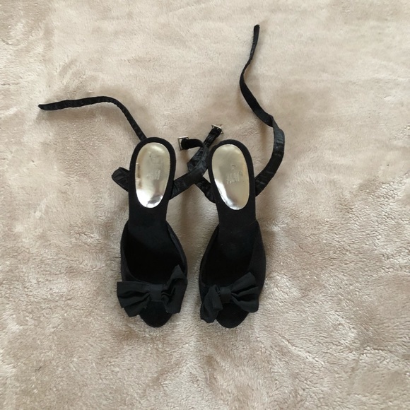 H&M Shoes - H&M Black Suede elegant sandals with bow new